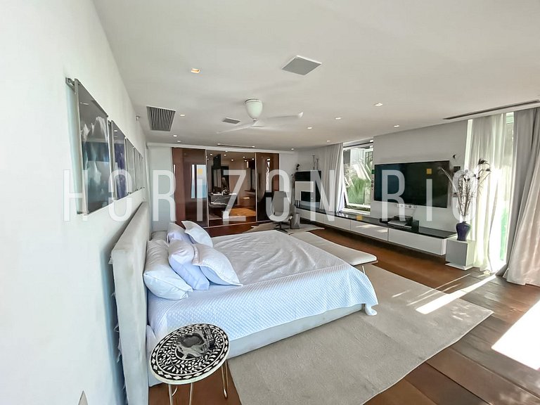 Luxe villa 5 chambres à louer à Joá avec vue sur mer