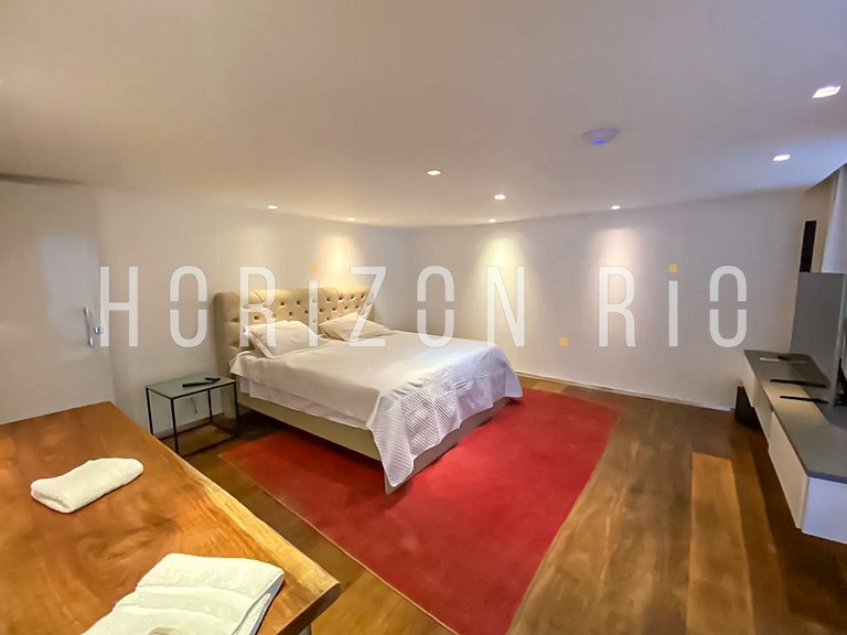 Luxury 5-Bedroom Mansion for Rent in Joá with Ocean View