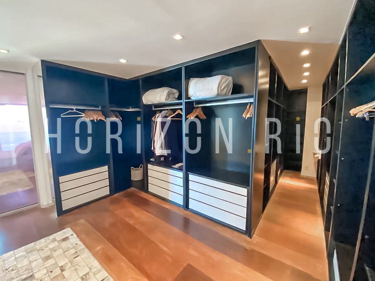 Luxury 5-Bedroom Mansion for Rent in Joá with Ocean View