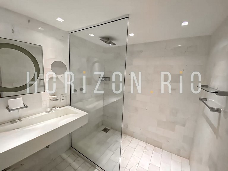 Luxury 5-Bedroom Mansion for Rent in Joá with Ocean View
