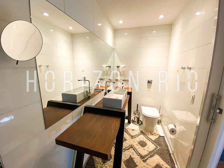 Luxe villa 5 chambres à louer à Joá avec vue sur mer