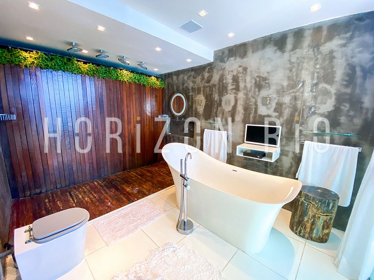 Luxe villa 5 chambres à louer à Joá avec vue sur mer
