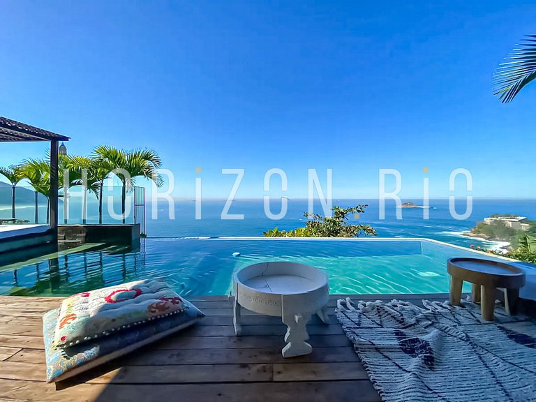 Luxe villa 5 chambres à louer à Joá avec vue sur mer
