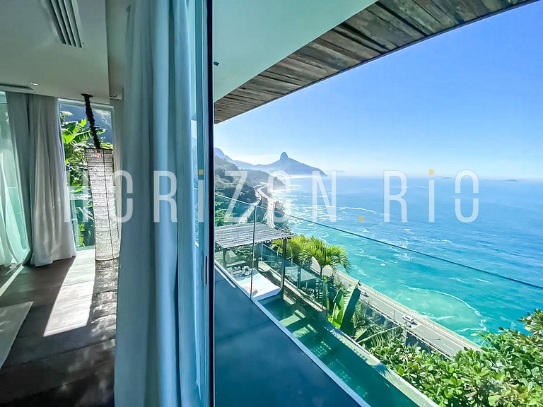 Luxe villa 5 chambres à louer à Joá avec vue sur mer