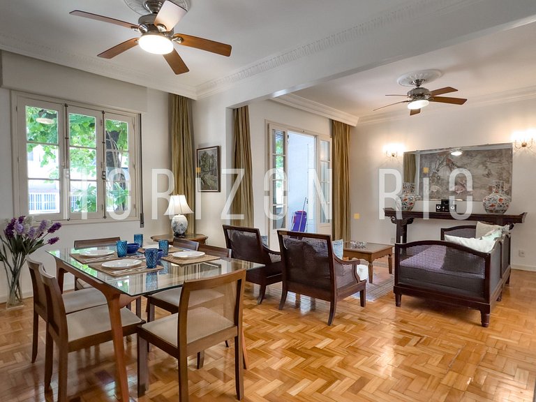 Charmoso apartamento 2 quartos com varanda