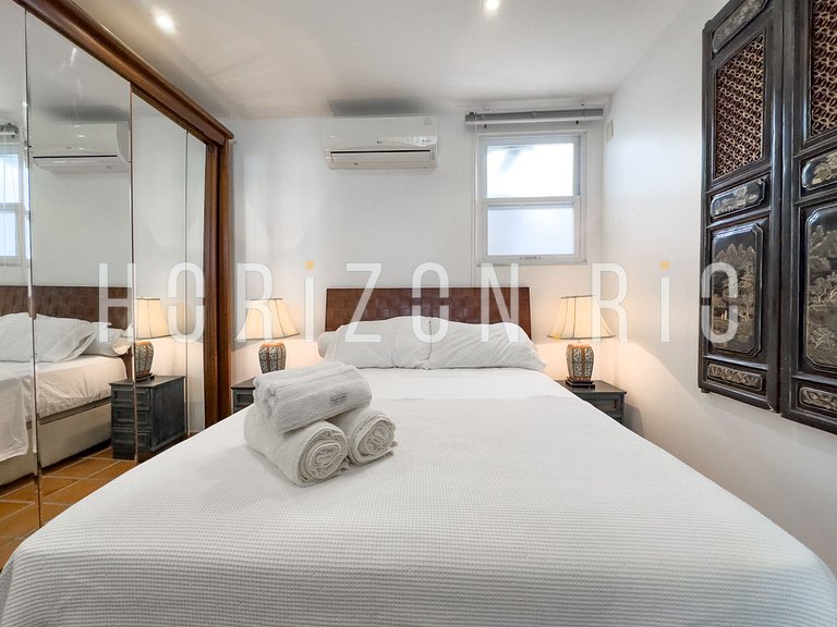 Charmoso apartamento 2 quartos com varanda