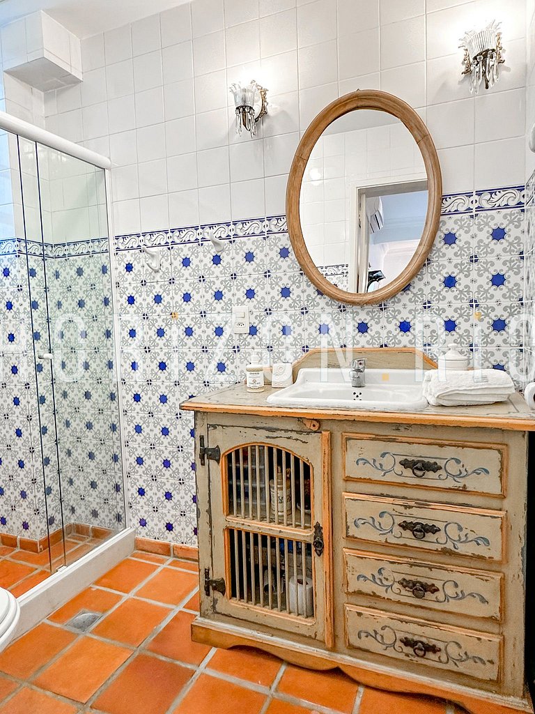 Charming 2 bedroom apartment with balcony