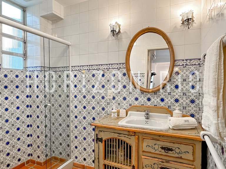 Charming 2 bedroom apartment with balcony