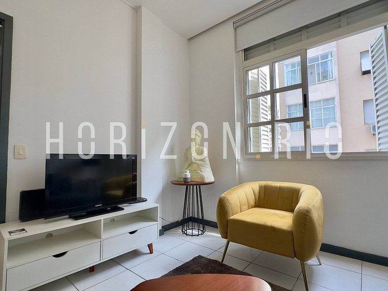 Apartamento en Copacabana: Suite, Piscina y Vista al Mar