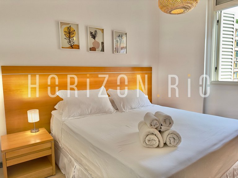 Apartamento en Copacabana: Suite, Piscina y Vista al Mar