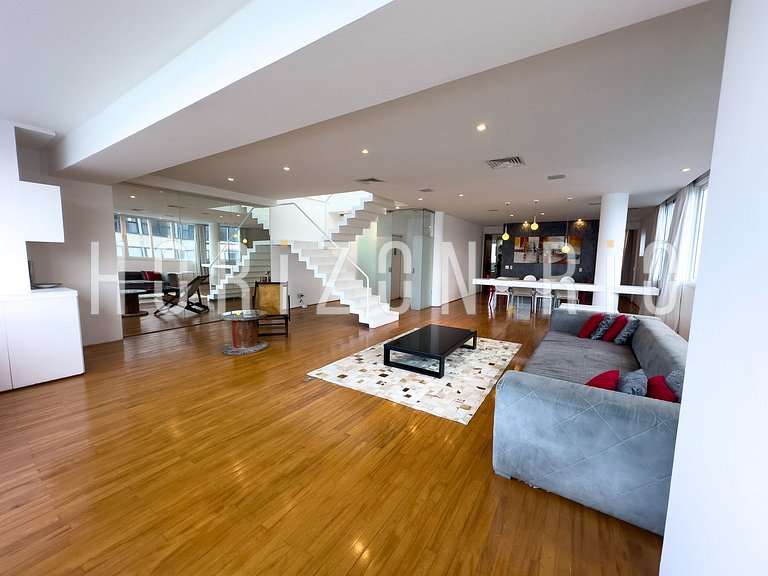 Luxury 3-Suite Penthouse in Copacabana with Private Pool