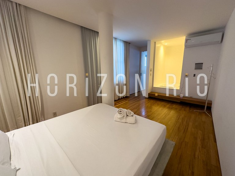 Luxury 3-Suite Penthouse in Copacabana with Private Pool