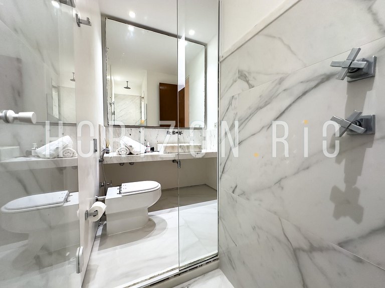 Luxury 3-Suite Penthouse in Copacabana with Private Pool