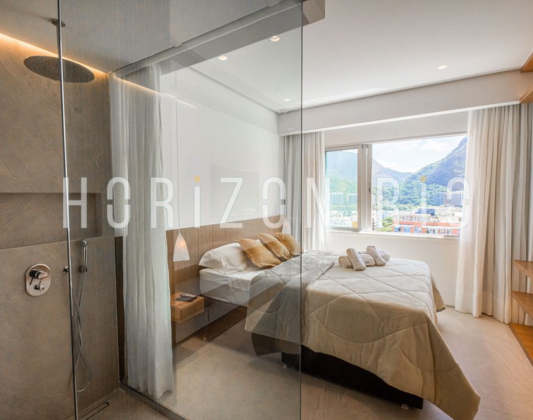Penthouse for Rent in Ipanema, 2 Bedrooms, Terrace & Jacuzzi