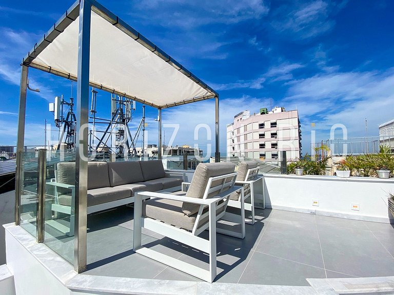 Cobertura de Luxo com Jacuzzi para Alugar em Ipanema Posto 8