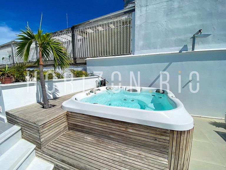 Cobertura de Luxo com Jacuzzi para Alugar em Ipanema Posto 8