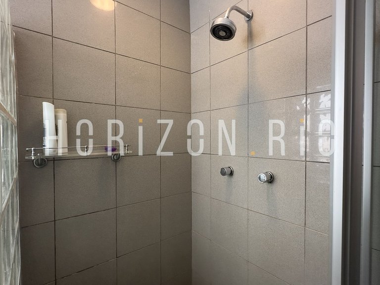 Lindo cobertura com terraço em Ipanema