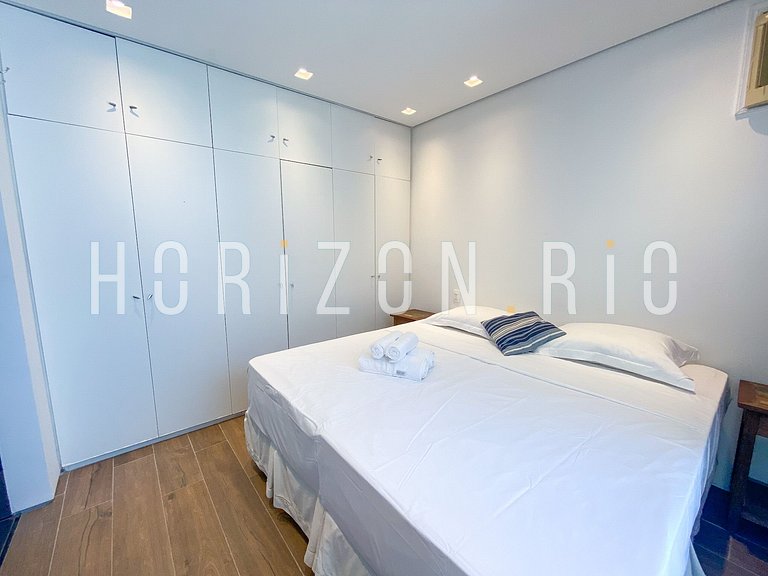 Stunning penthouse Rental for 8 in Copacabana Beach