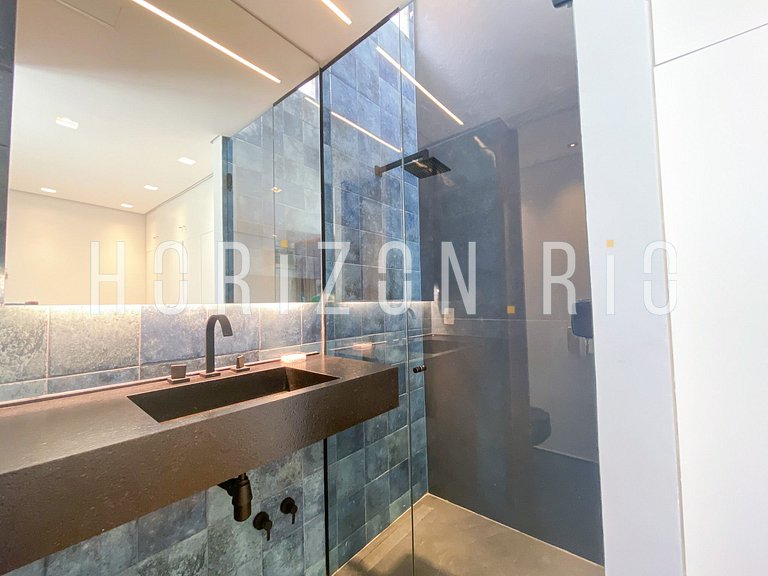 Stunning penthouse Rental for 8 in Copacabana Beach