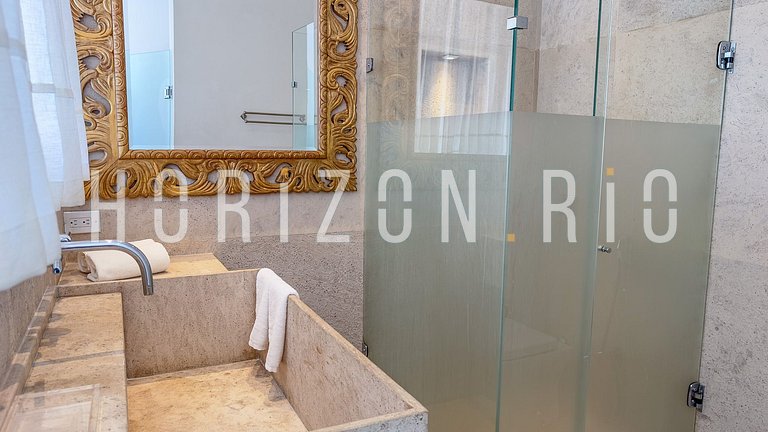 Maison de luxe avec 6 suites à louer à Joá - Horizon Rio