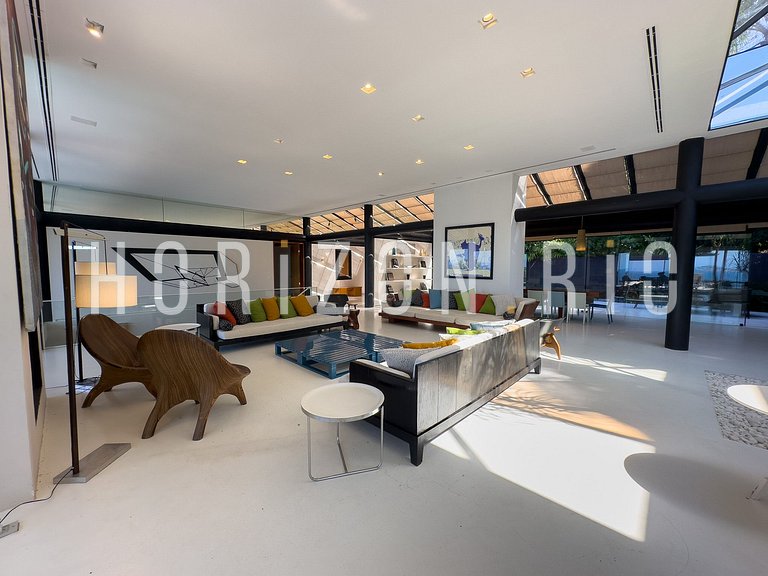 Contemporary House for Rent in São Conrado | 5 Bedrooms