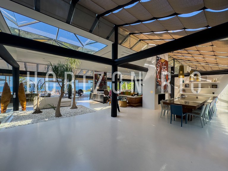 Contemporary House for Rent in São Conrado | 5 Bedrooms