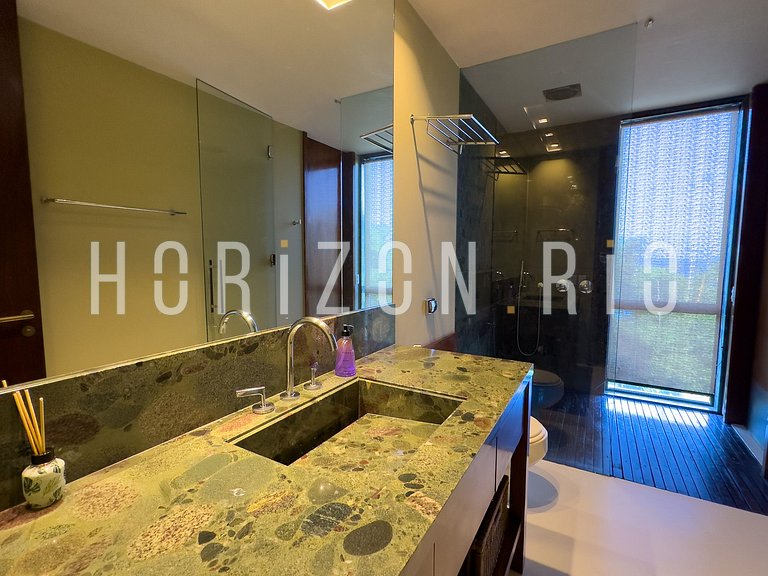 Contemporary House for Rent in São Conrado | 5 Bedrooms