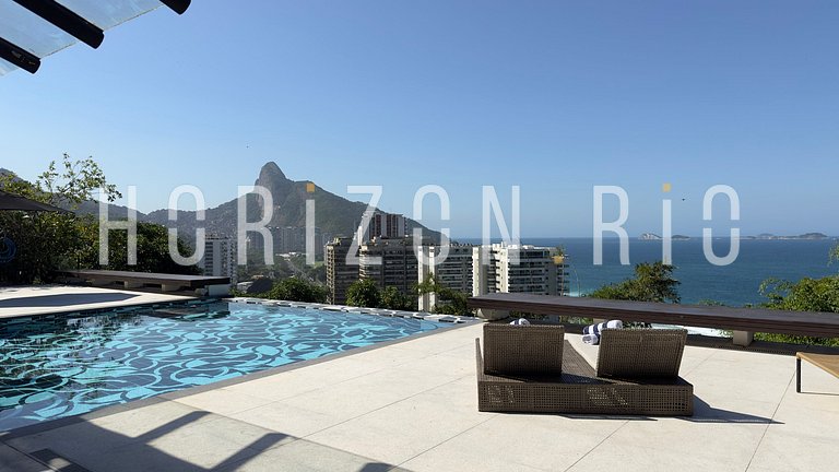 Contemporary House for Rent in São Conrado | 5 Bedrooms