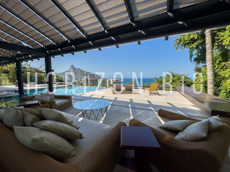 Location maison contemporaine avec vue mer à São Conrado