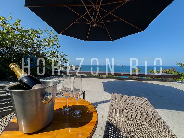 Contemporary House for Rent in São Conrado | 5 Bedrooms