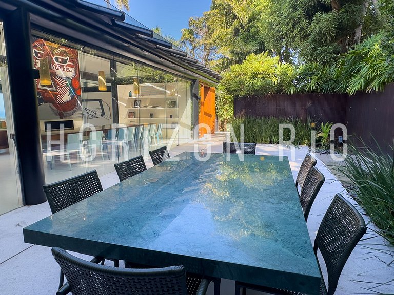 Location maison contemporaine avec vue mer à São Conrado