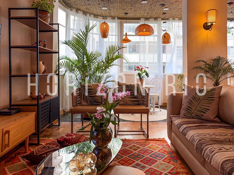 Mediterranean oasis in Copacabana, steps from Sea