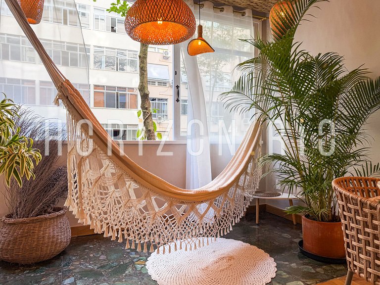 Mediterranean oasis in Copacabana, steps from Sea