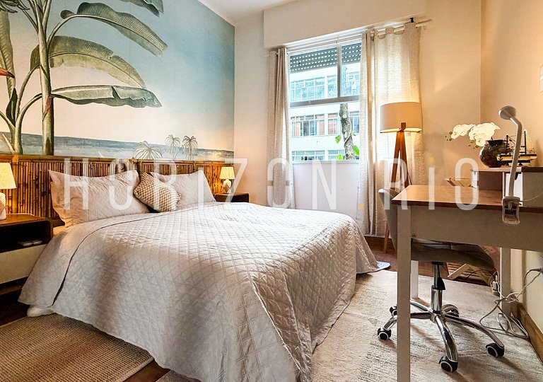 Oasis méditerranéenne à Copacabana, prêt de la mer