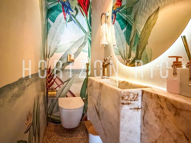 Oasis méditerranéenne à Copacabana, prêt de la mer