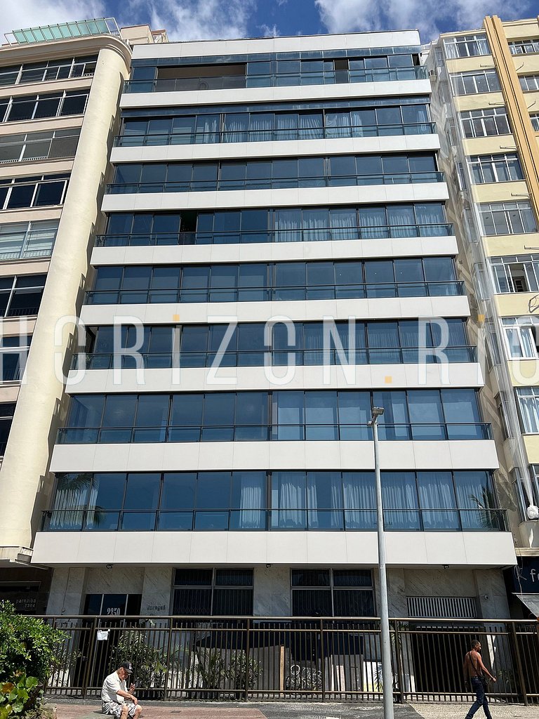 Stunning 3-Bedroom Oceanfront Apartment for Rent