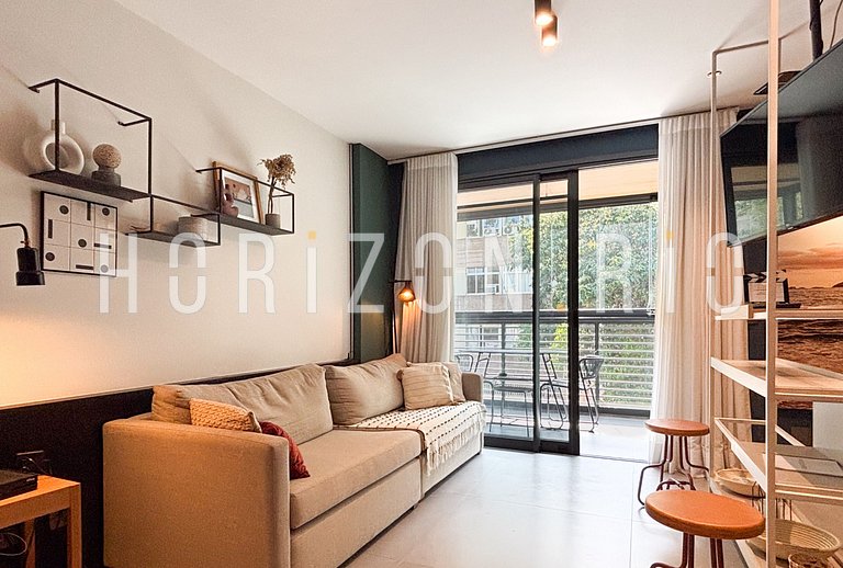 Contemporary Loft for Rent in Ipanema with Pool & Terrace