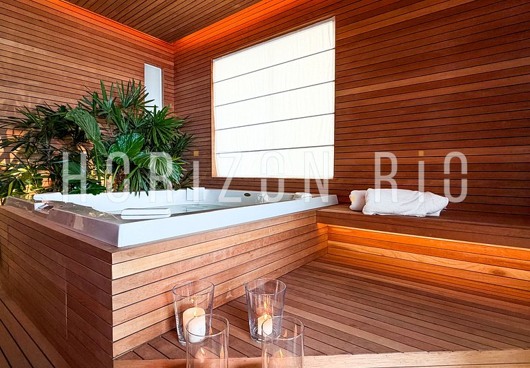 Magical nights in Copacabana: jacuzzi and sea view