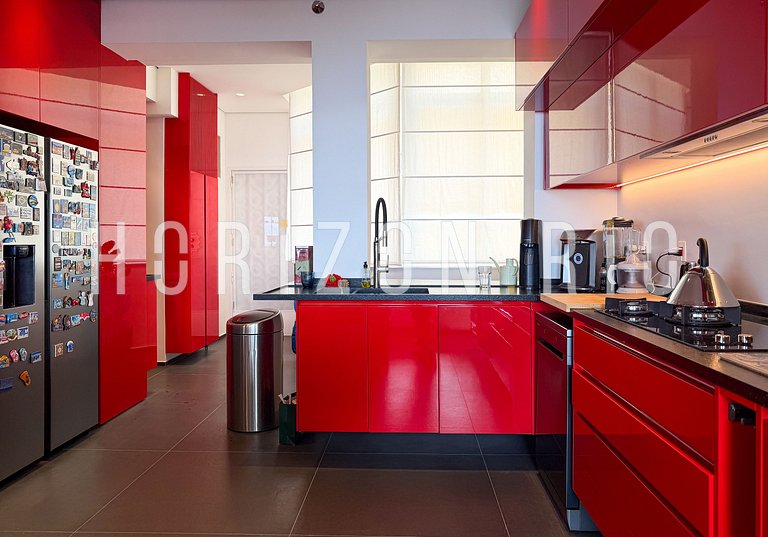 Noites mágicas em Copacabana: jacuzzi e vista mar