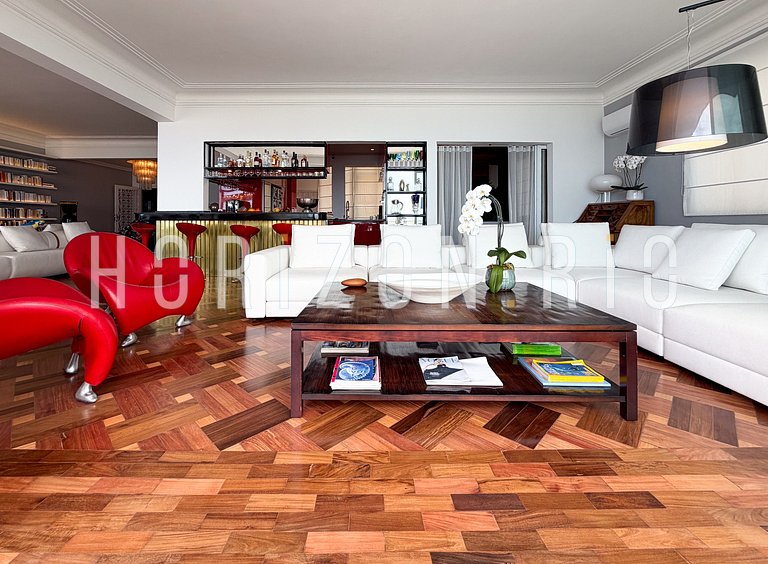 Magical nights in Copacabana: jacuzzi and sea view