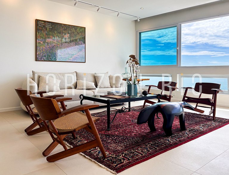 Apartamento de 2 quartos com vista-mar