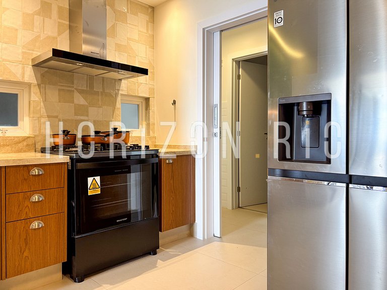 Apartamento de 2 quartos com vista-mar