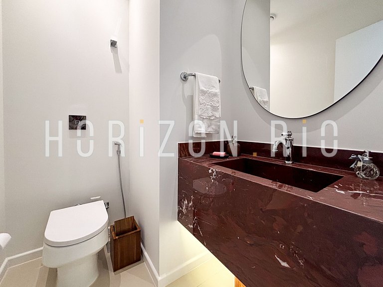 Apartamento de 2 quartos com vista-mar