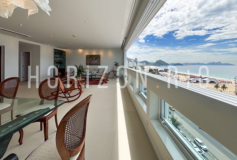 Luxurious 2-suite apartment for rent facing the sea