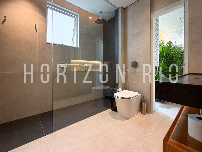 Nuits magiques à Copacabana : jacuzzi et vue mer