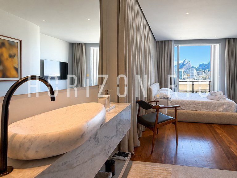 Lujo contemporáneo, 3 suites y vistas icónicas.