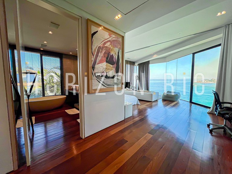 Luxuosa casa com 5 suítes em Joa, locação temporada