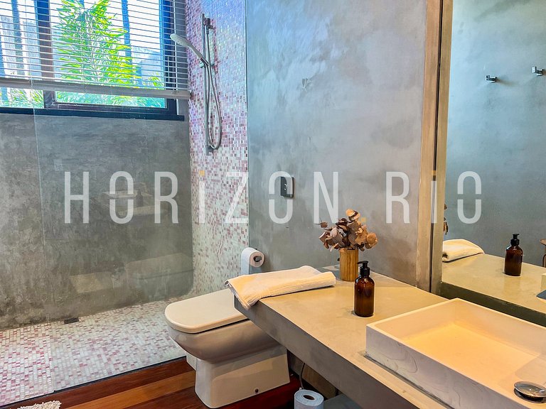 Luxurious 5-Suite House for Rent in Joa - Horizon Rio