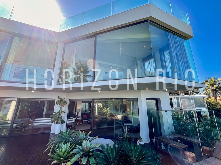 Luxurious 5-Suite House for Rent in Joa - Horizon Rio