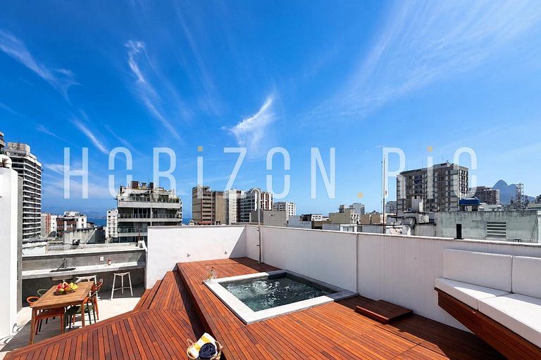 Duplex penthouse with 3 suites in Ipanema